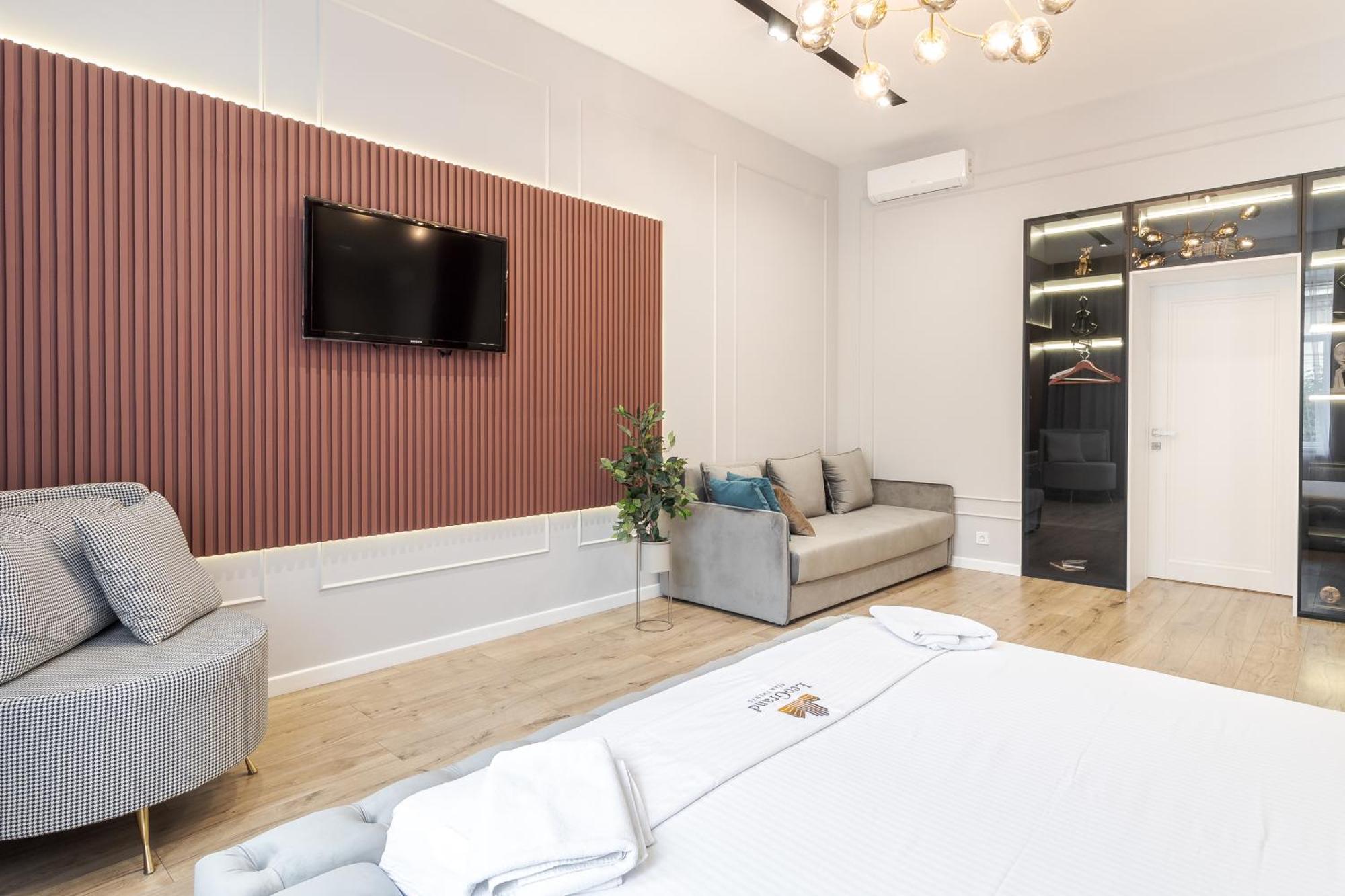Leogrand Apartments On Leontovycha 17 Lviv Exterior photo